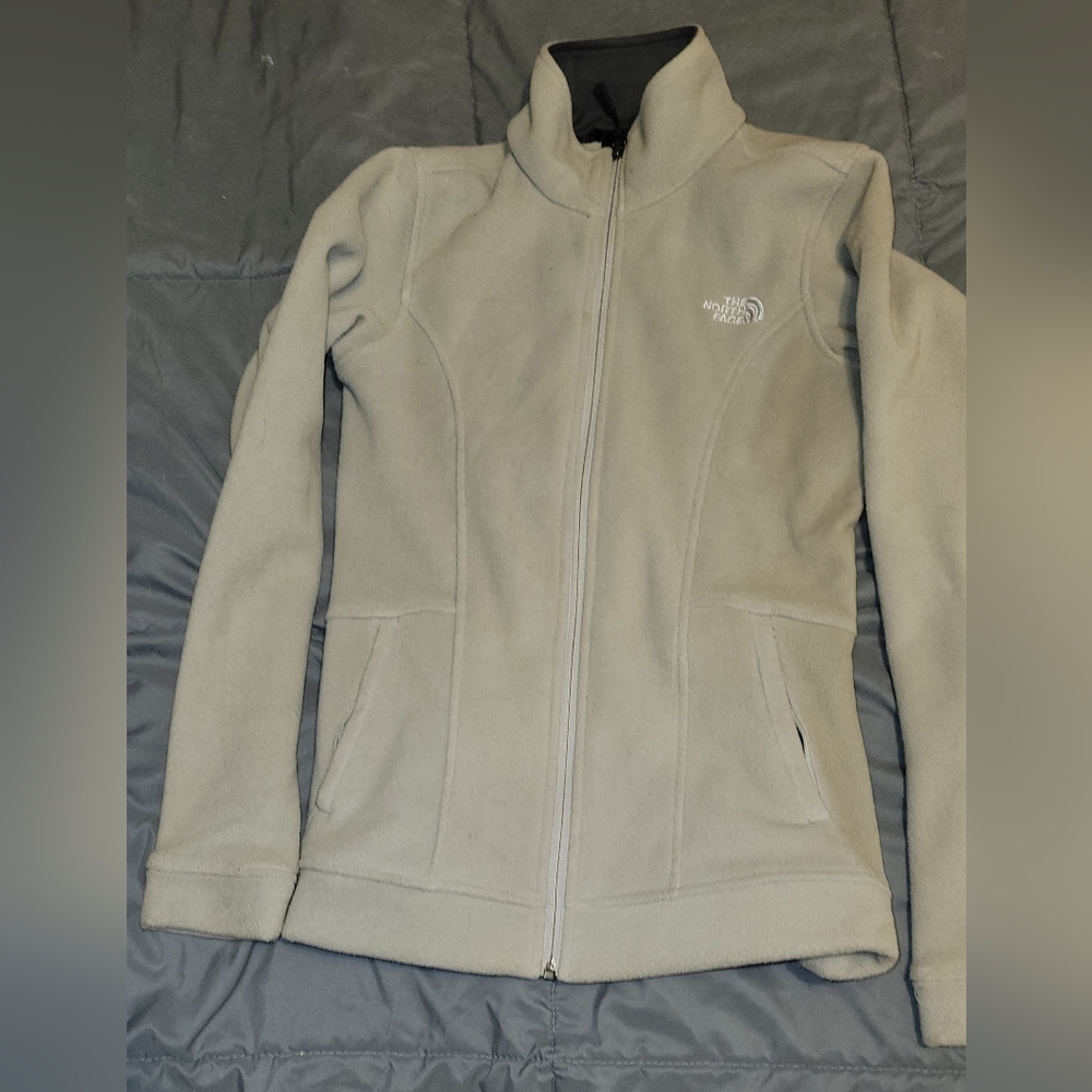 North face fleece jacket in taupe, size S